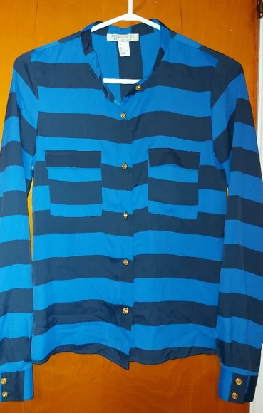 Small - Picture 1 of 3